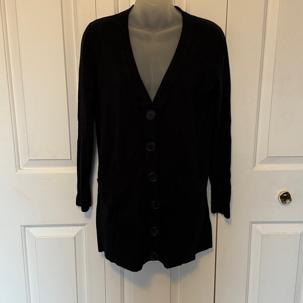 Cable & Gauge Sz m Black Button-down V Neck Cardigan Sweater GUC B1015